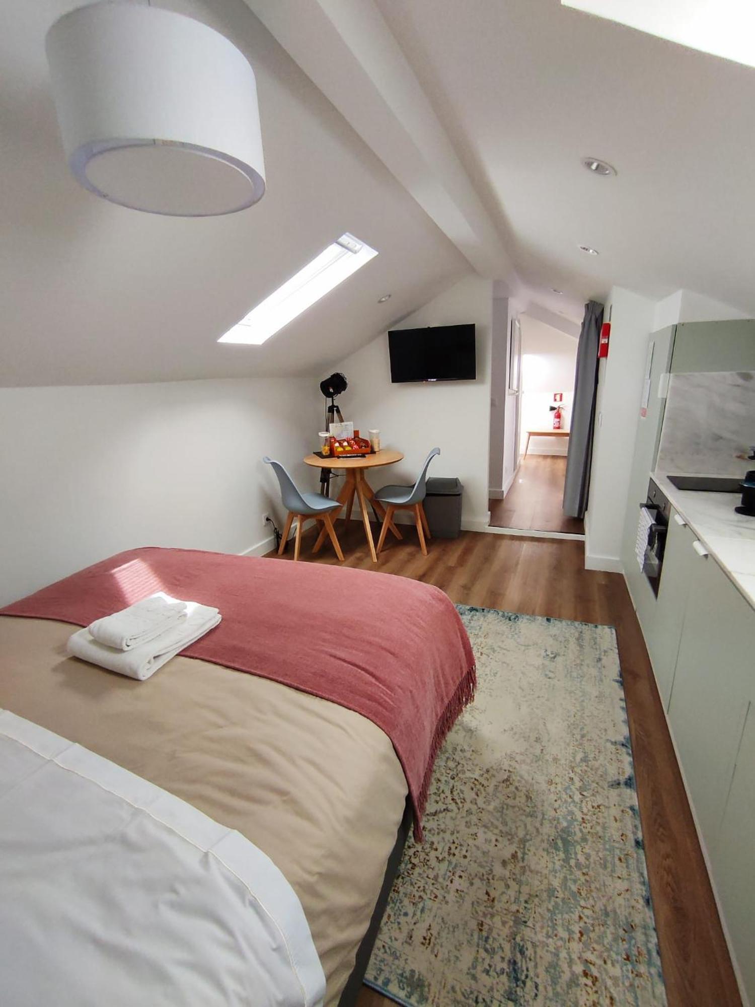Colours Bairro Alto Apartment Lissabon