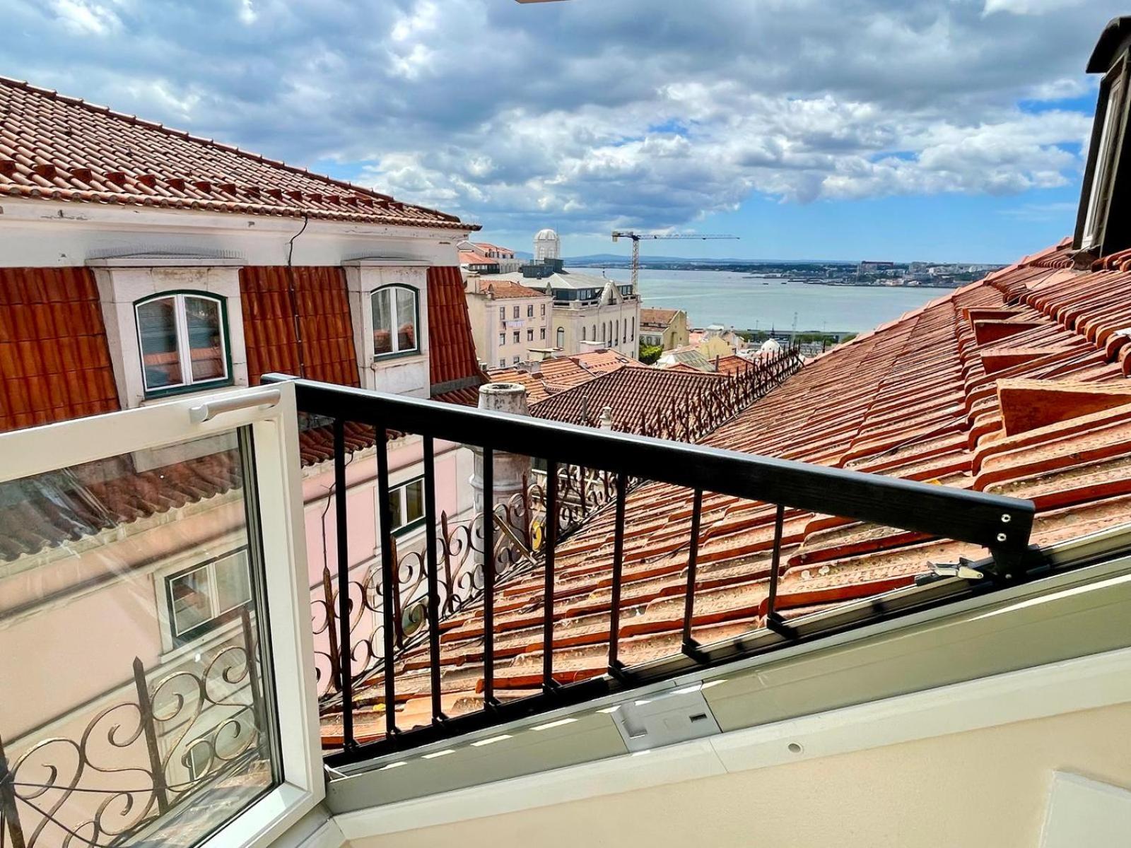 Colours Bairro Alto * Lissabon